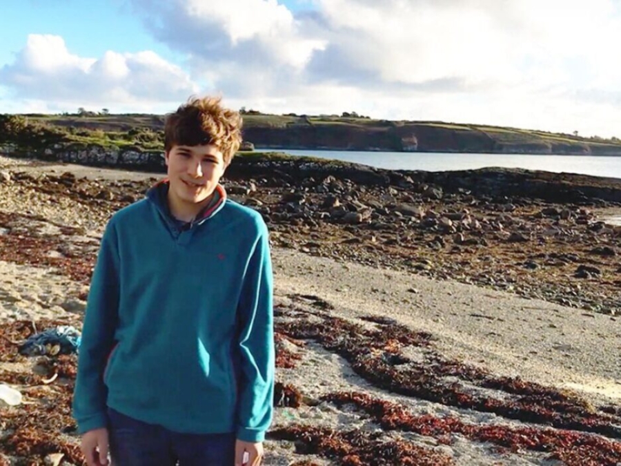 Irish Teenager Wins Google Science Award For Removing Microplastics From Oceans